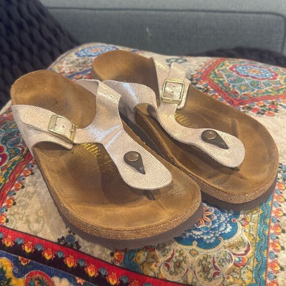 Birkenstock Shoes - BIRKENSTOCK Papillio Gizeh light gold metalic sandal size 9